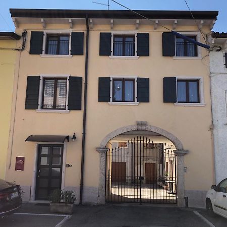 La Casa Della Ada Hotell Castelnuovo del Garda Exteriör bild