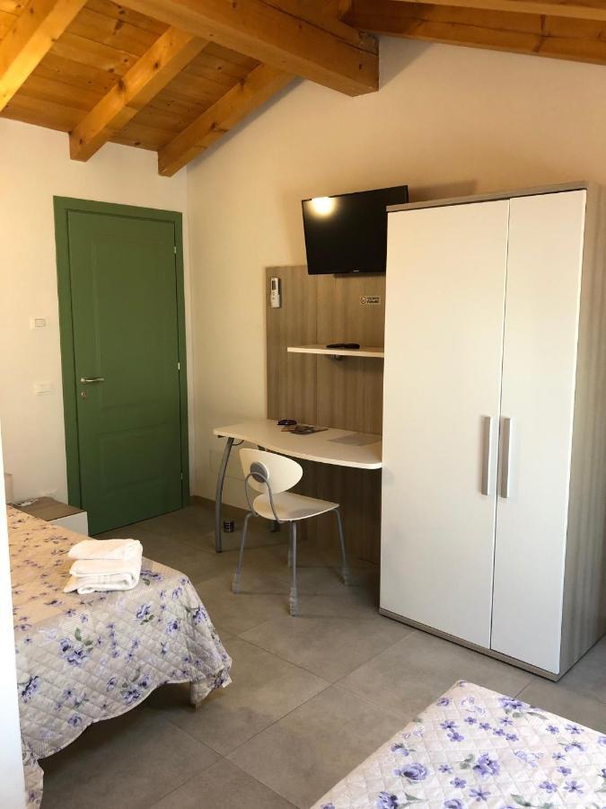 La Casa Della Ada Hotell Castelnuovo del Garda Exteriör bild
