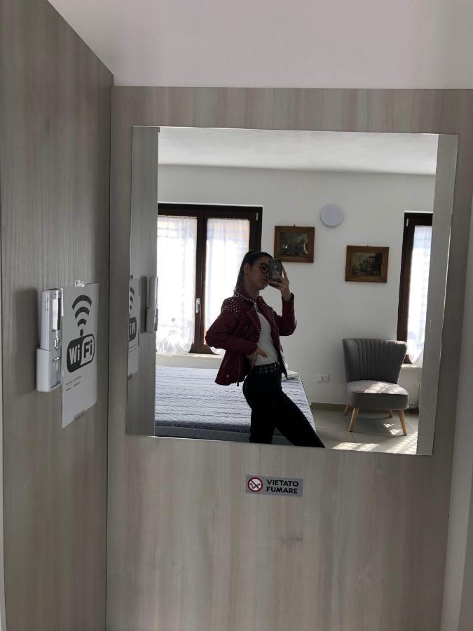 La Casa Della Ada Hotell Castelnuovo del Garda Exteriör bild