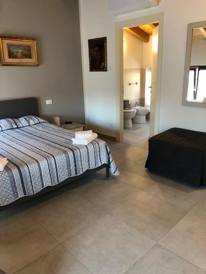 La Casa Della Ada Hotell Castelnuovo del Garda Exteriör bild