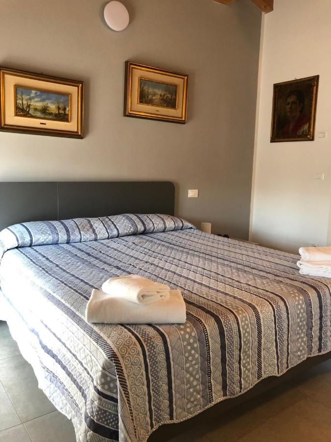 La Casa Della Ada Hotell Castelnuovo del Garda Exteriör bild